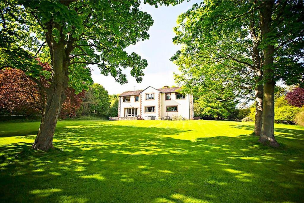 The Lodge By The Lake, دنبار المظهر الخارجي الصورة